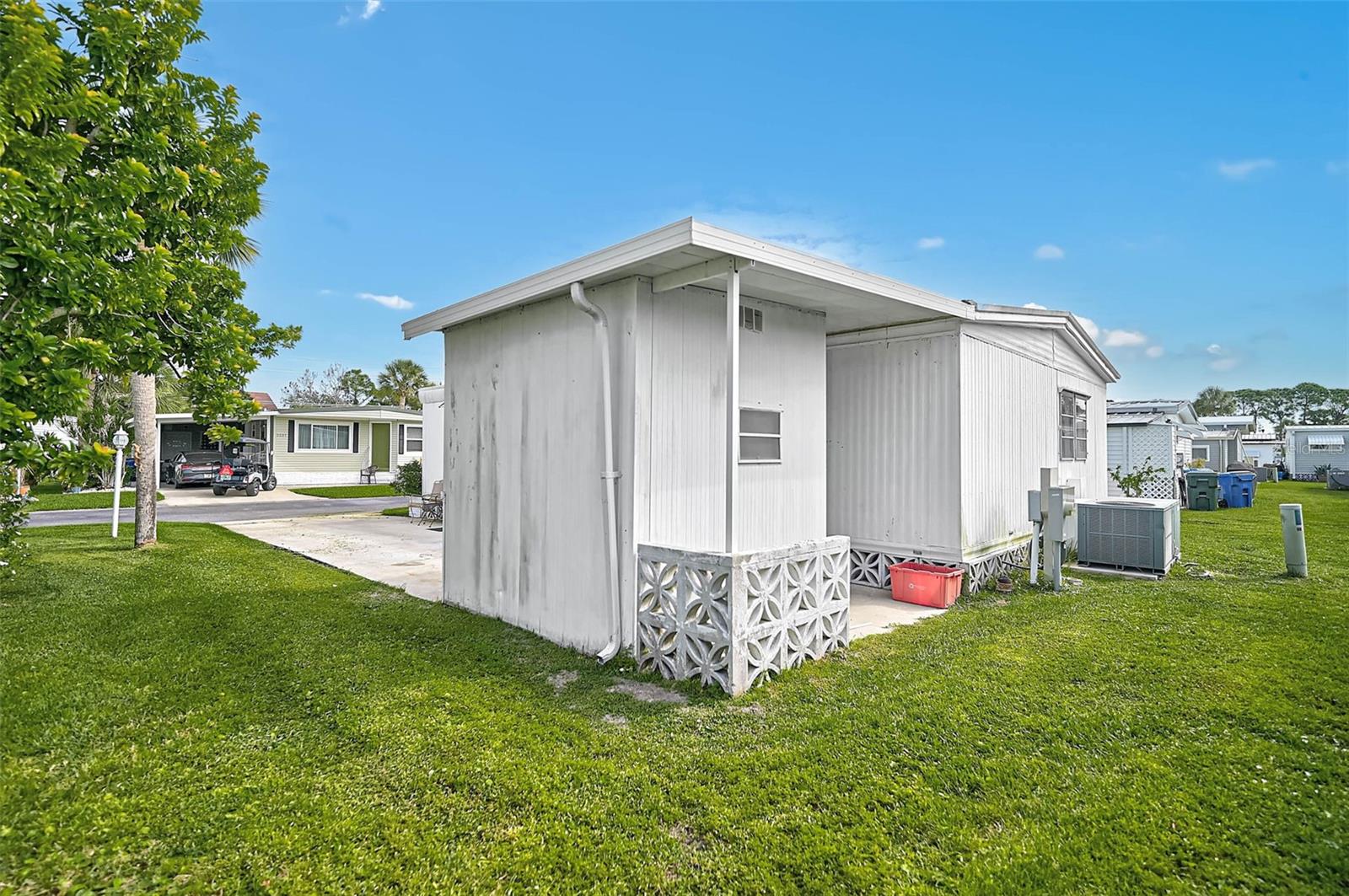 VENETIAN ESTATES - Residential