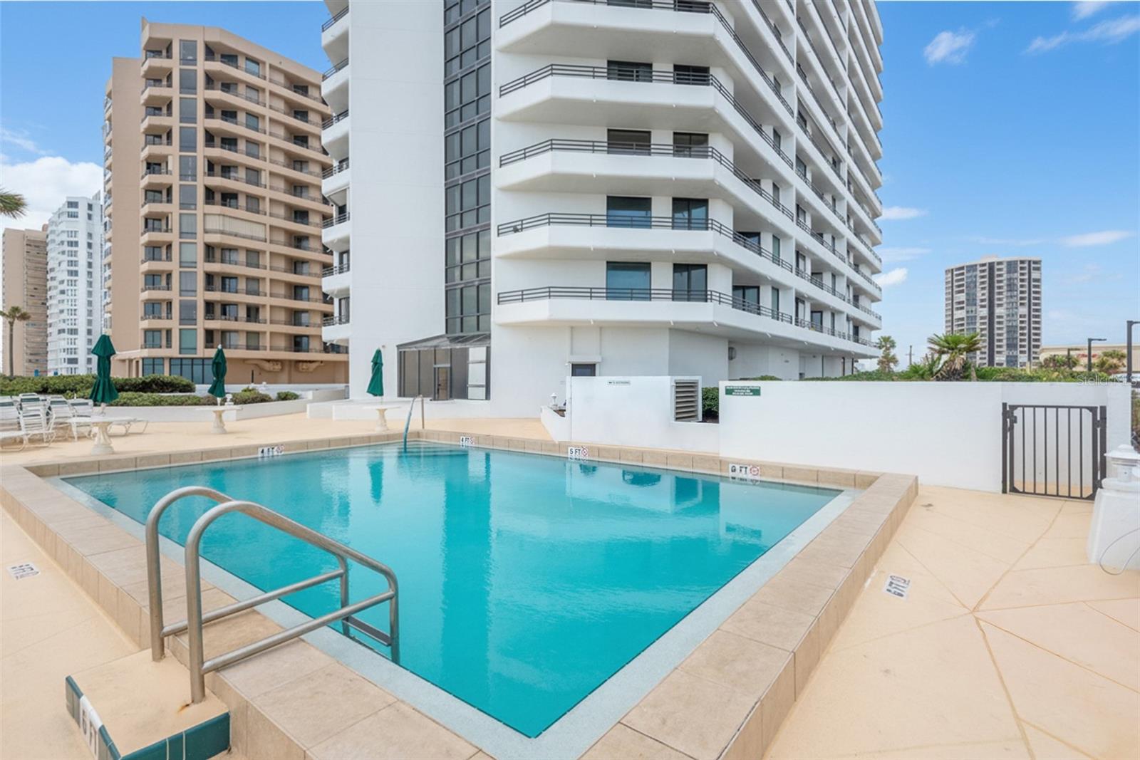 OCEANS ATRIUM 01 - Residential