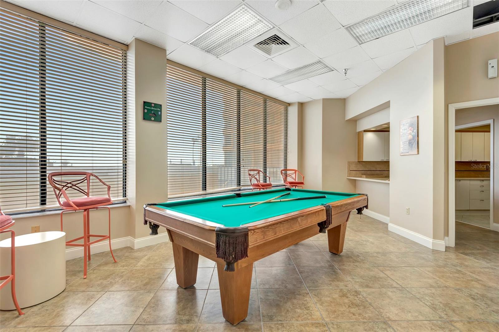 OCEANS ATRIUM 01 - Residential