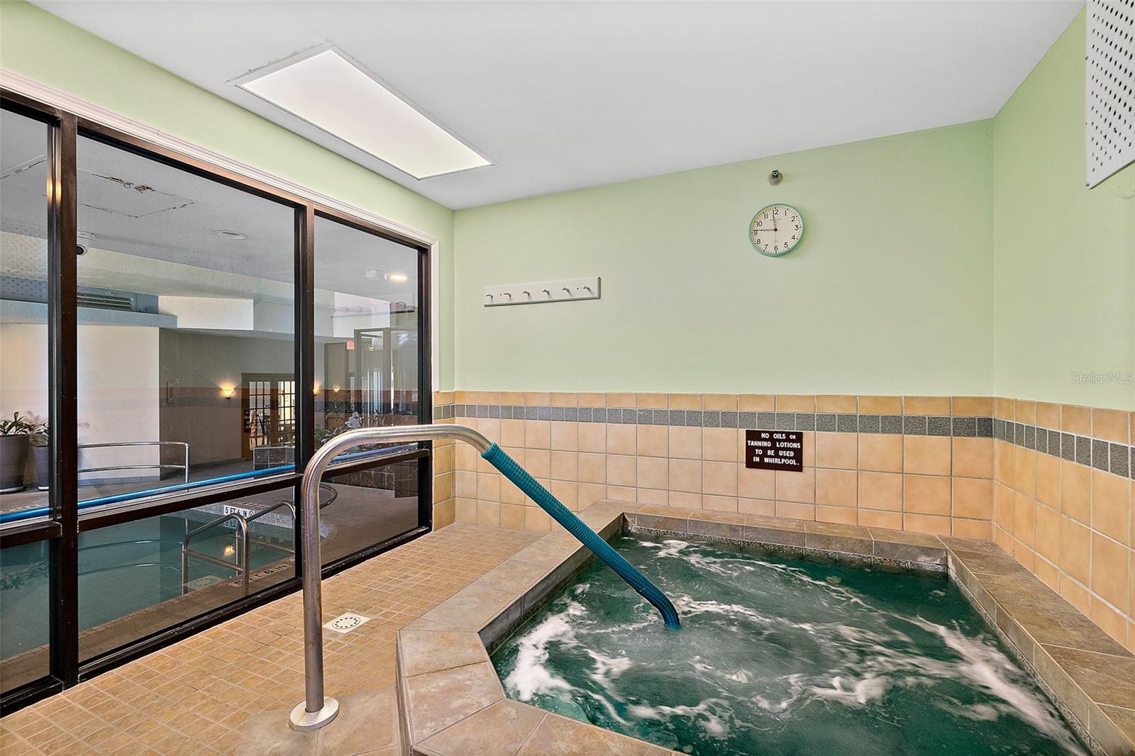 OCEANS ATRIUM 01 - Residential