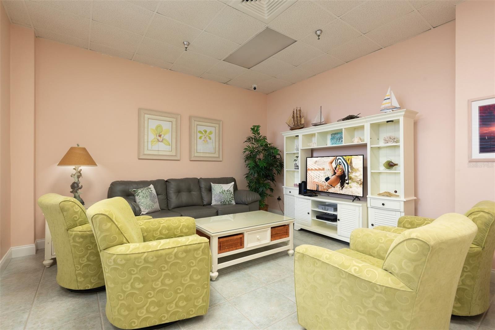 OCEANS ATRIUM 01 - Residential