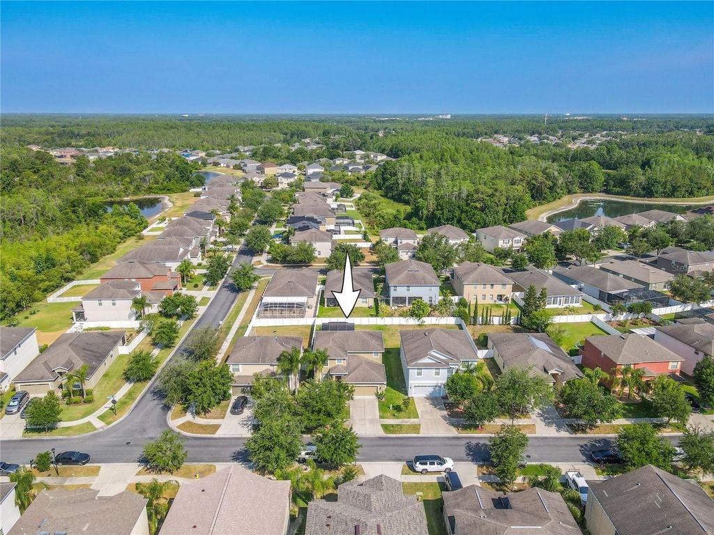 Photo of 20404 Autumn Fern Avenue, Tampa, FL 33647 (MLS # TB8382233)