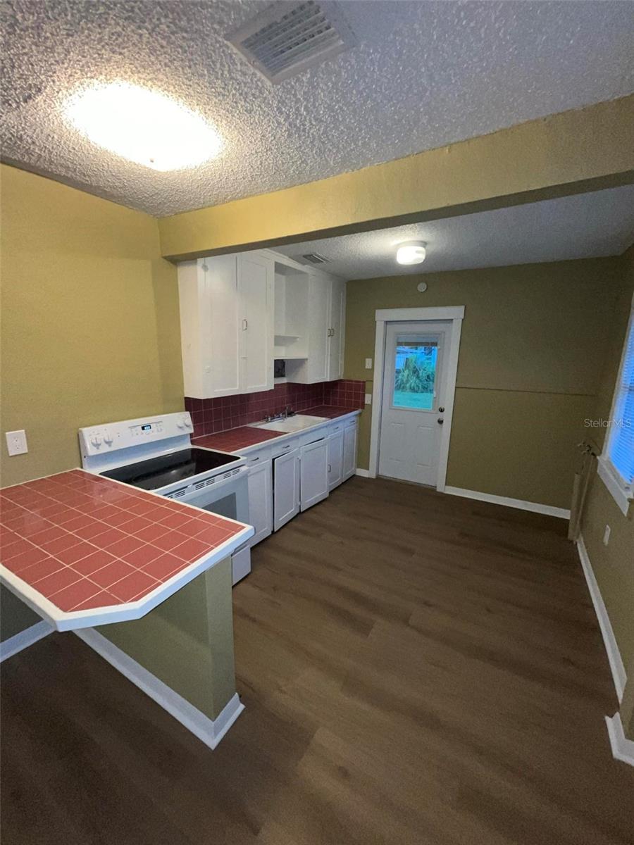 EDGEWATER PARK - Residential Lease