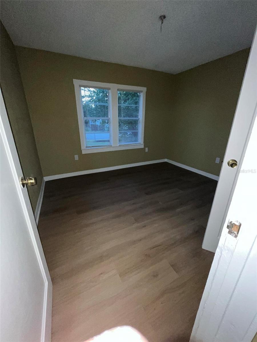 EDGEWATER PARK - Residential Lease