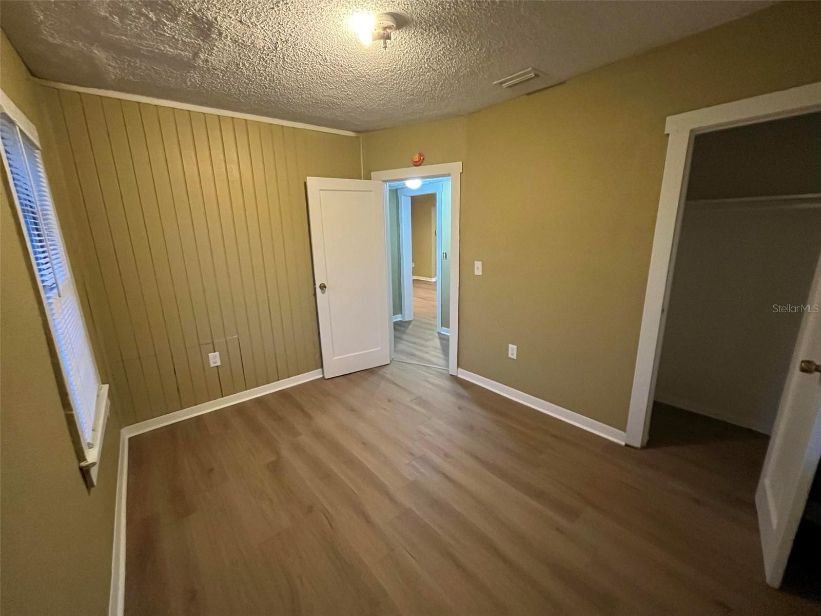EDGEWATER PARK - Residential Lease