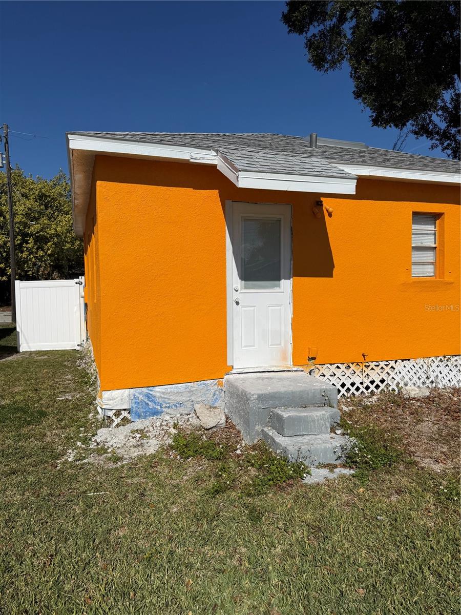 EDGEWATER PARK - Residential Lease