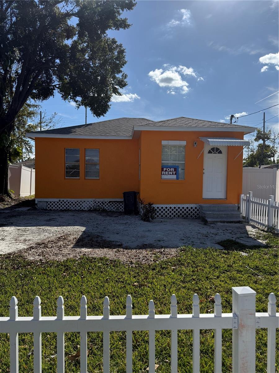EDGEWATER PARK - Residential Lease