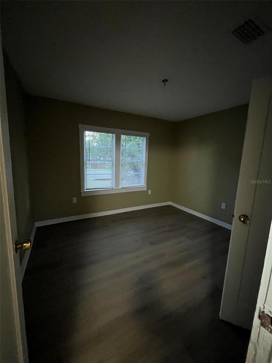 EDGEWATER PARK - Residential Lease