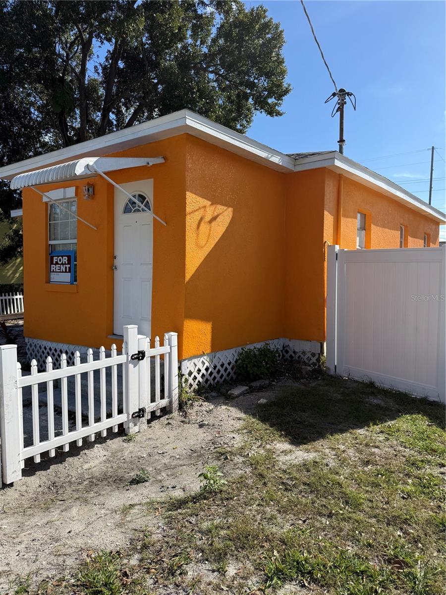 EDGEWATER PARK - Residential Lease
