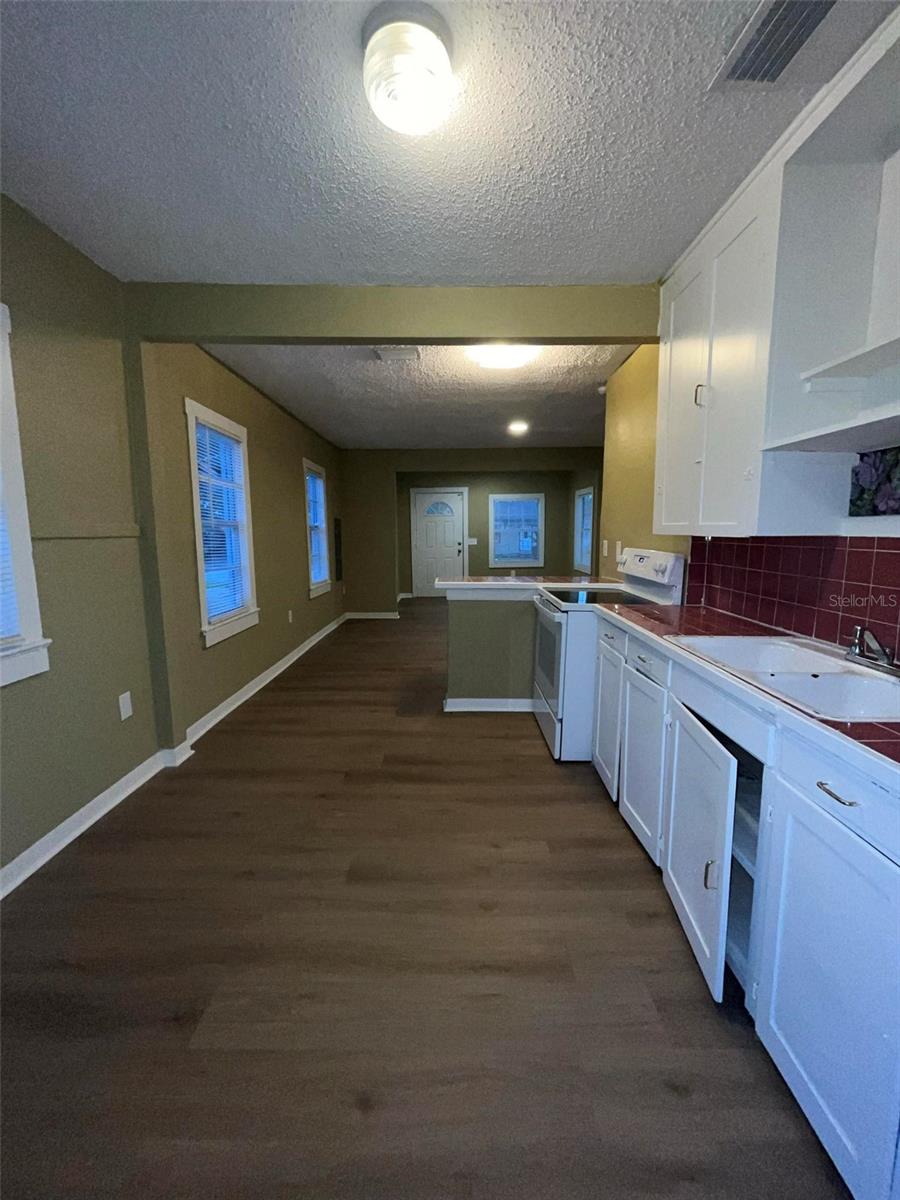 EDGEWATER PARK - Residential Lease