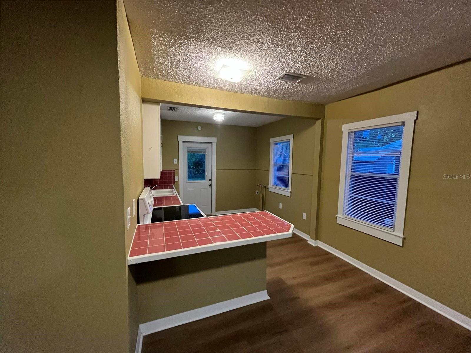 EDGEWATER PARK - Residential Lease
