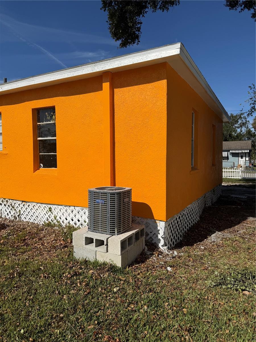 EDGEWATER PARK - Residential Lease