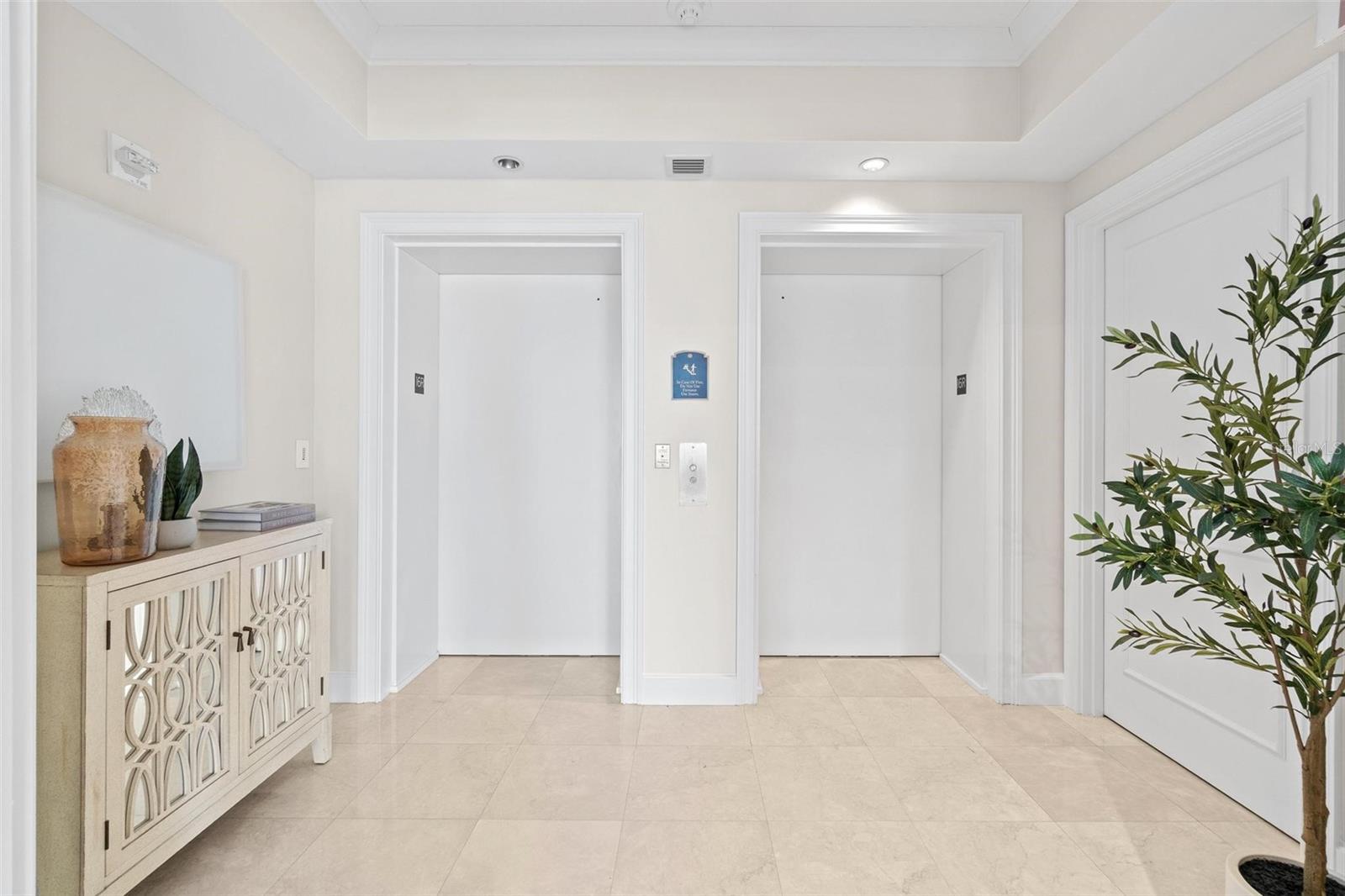 300 BEACH DRIVE NE 1604