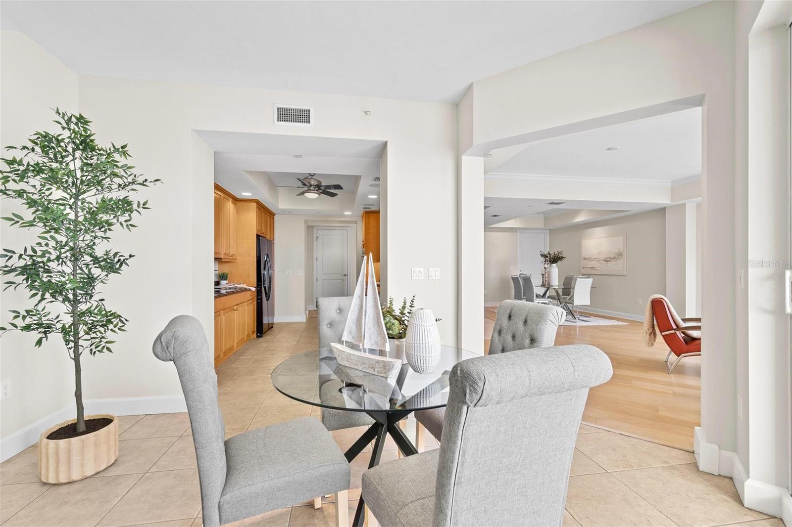 PARKSHORE PLAZA CONDO - Residential