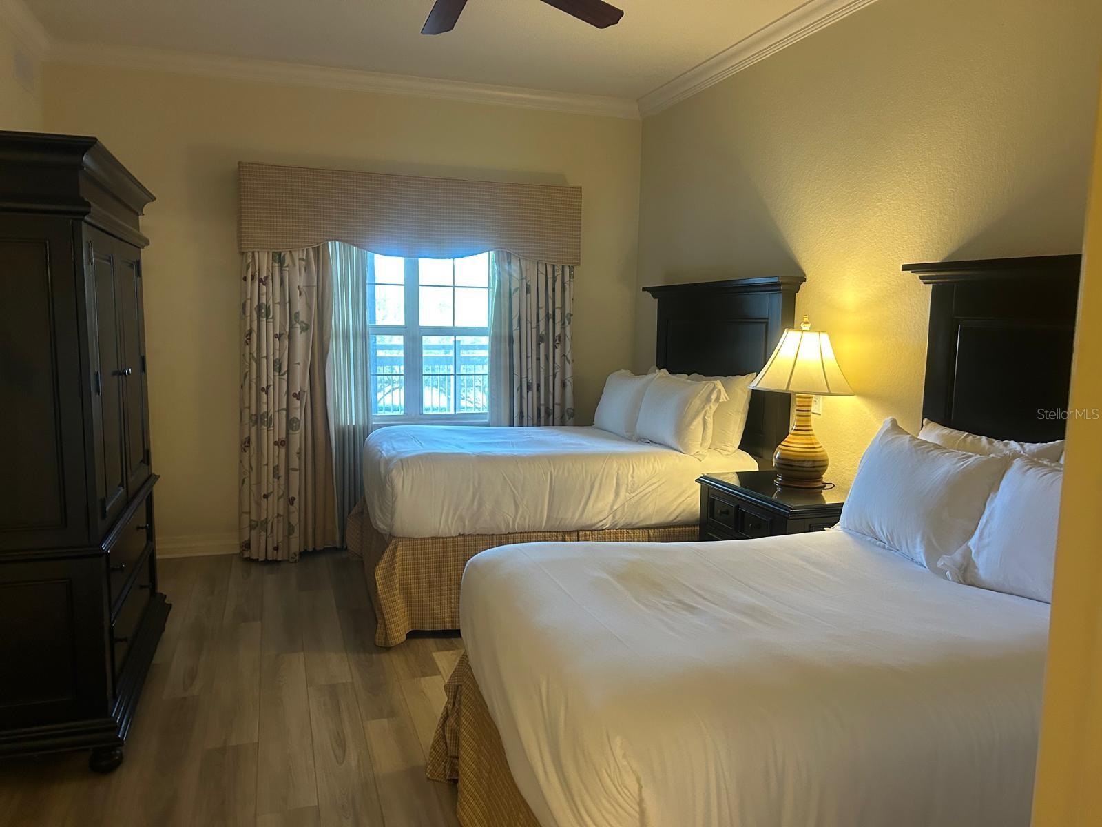 CENTRE COURT RIDGE CONDO PH 10 BLDG J - Residential Lease