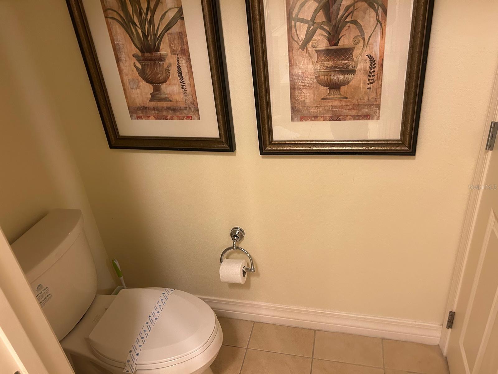 CENTRE COURT RIDGE CONDO PH 10 BLDG J - Residential Lease