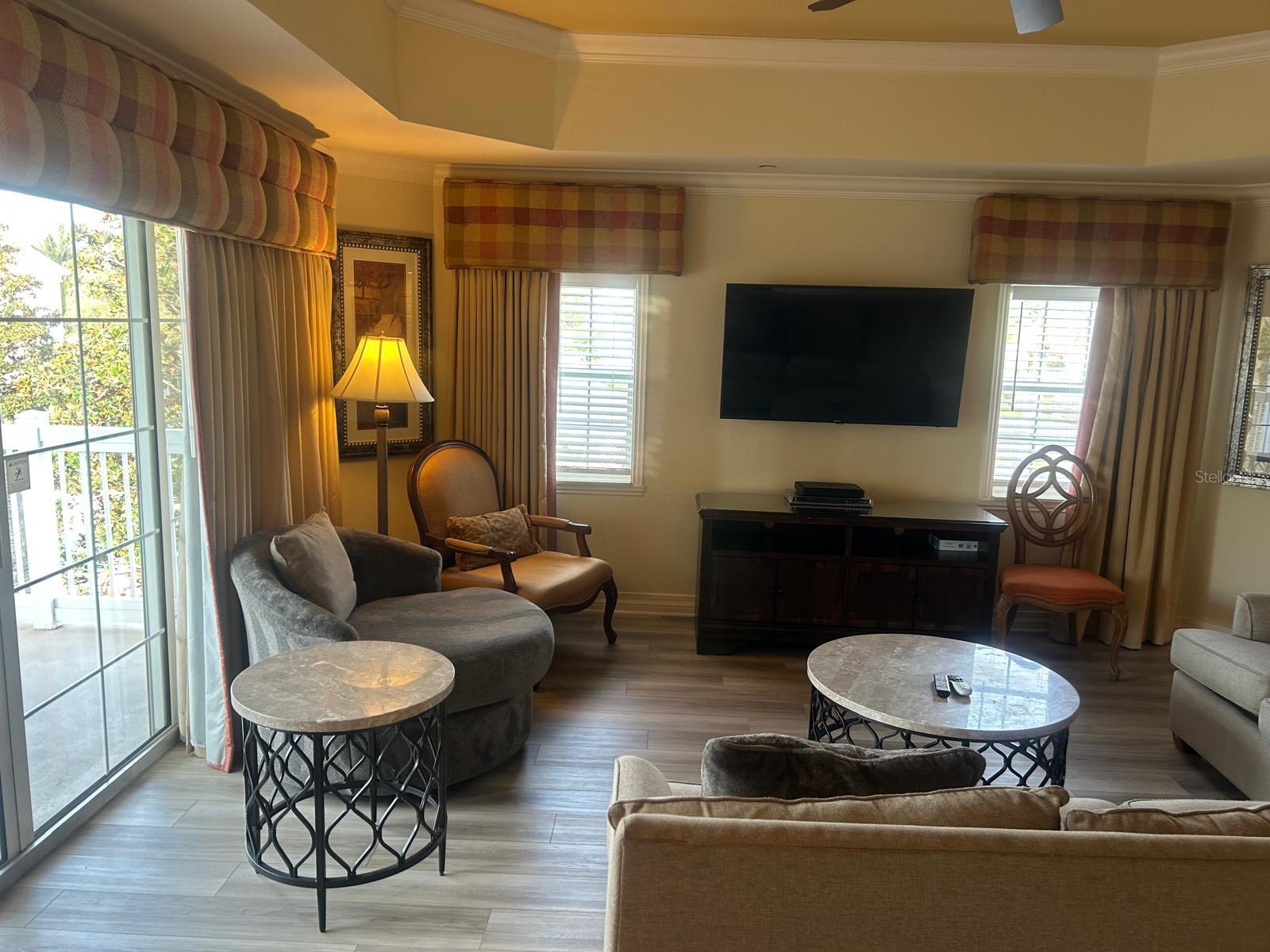 CENTRE COURT RIDGE CONDO PH 10 BLDG J - Residential Lease