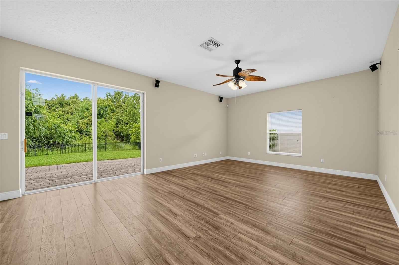 10106 HIDDEN DUNES LANE