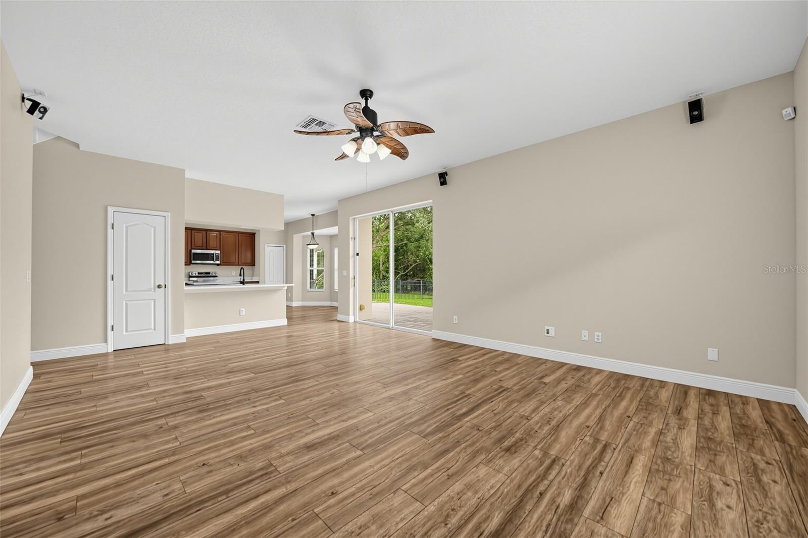 10106 HIDDEN DUNES LANE