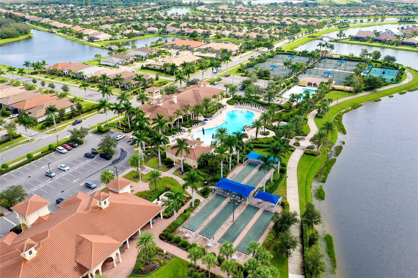 ISLANDWALK AT THE WEST VILLAGES - Residential