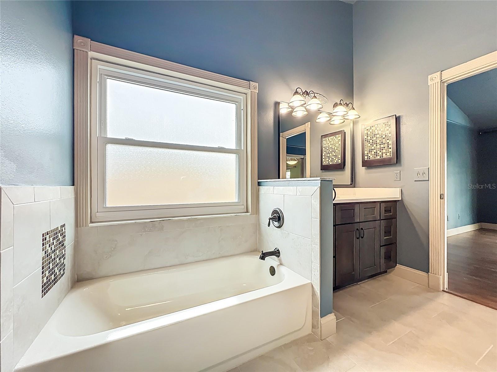 HUNTERS TRACE - Residential