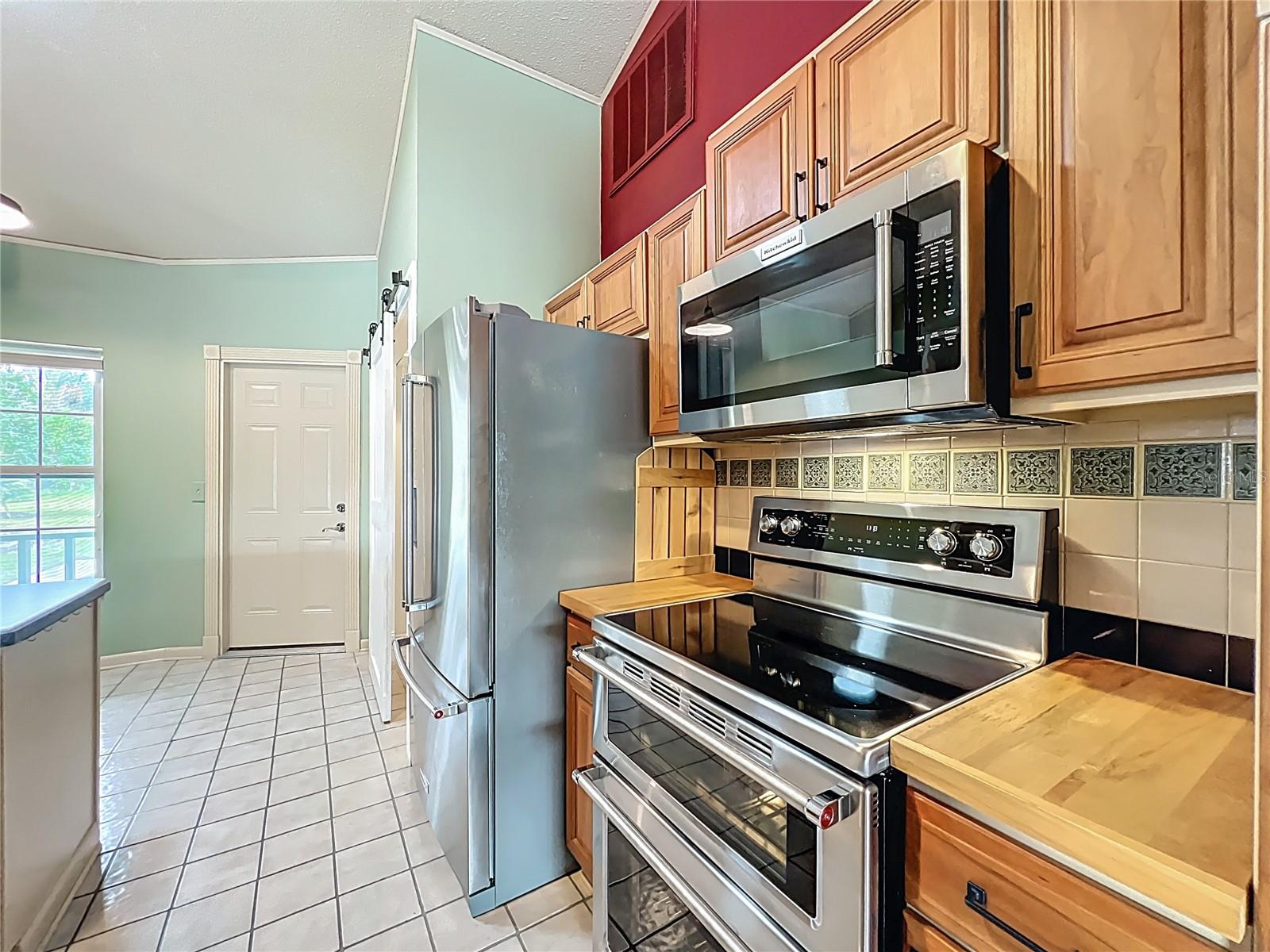 HUNTERS TRACE - Residential