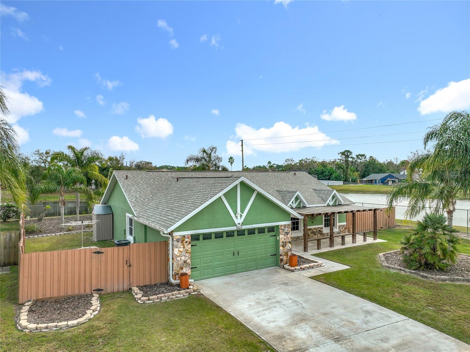 HUNTERS TRACE - Residential