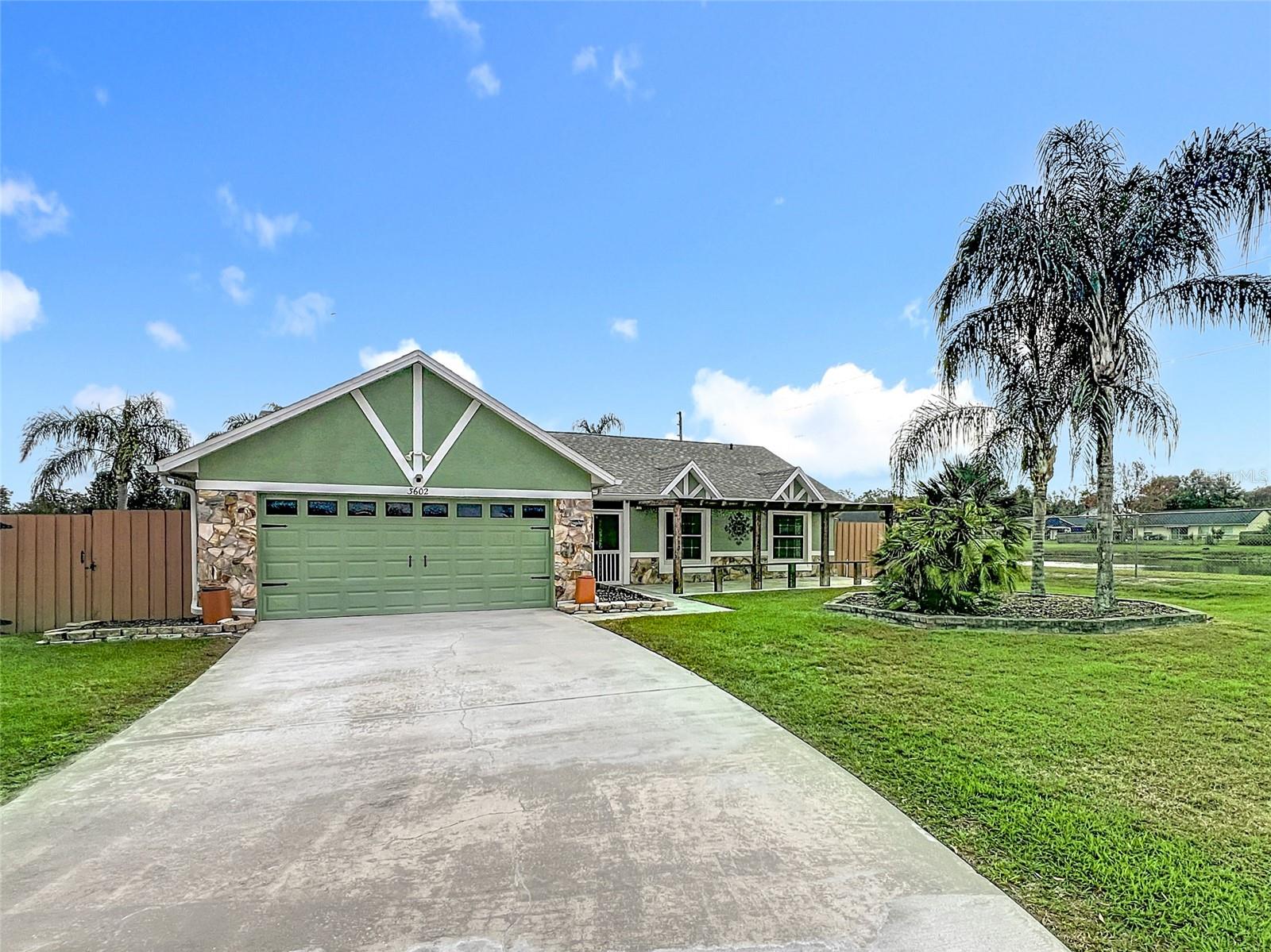 HUNTERS TRACE - Residential