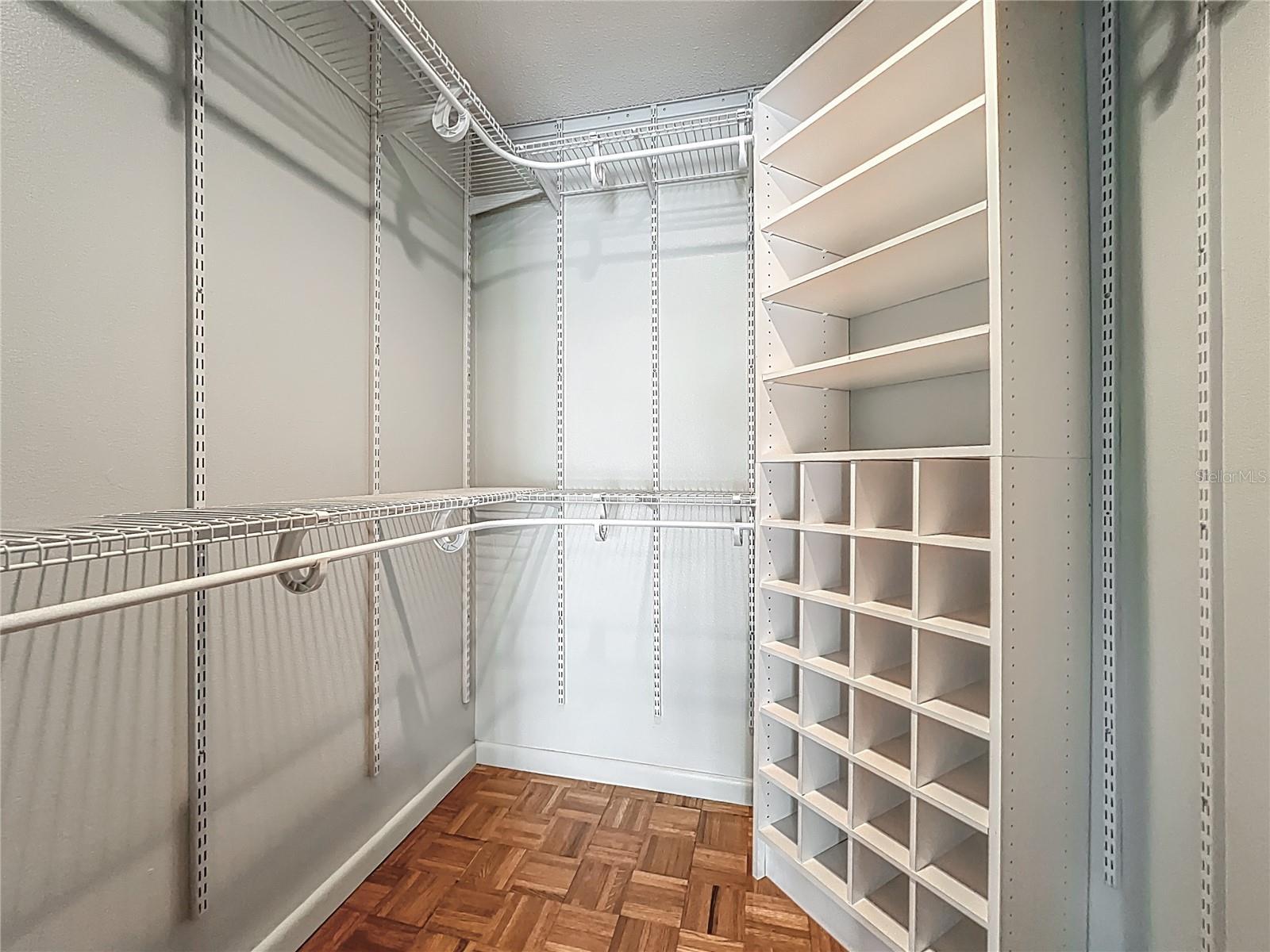 HUNTERS TRACE - Residential