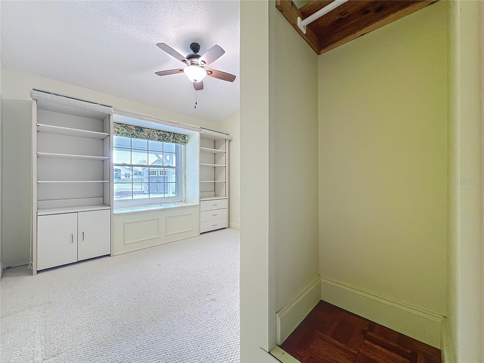 HUNTERS TRACE - Residential