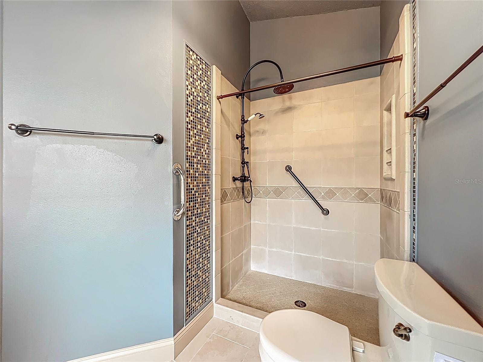 HUNTERS TRACE - Residential