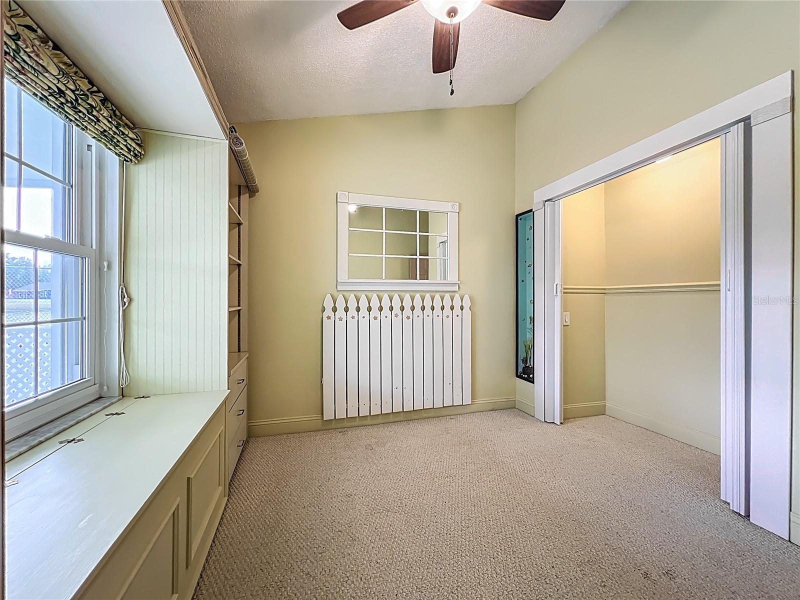 HUNTERS TRACE - Residential