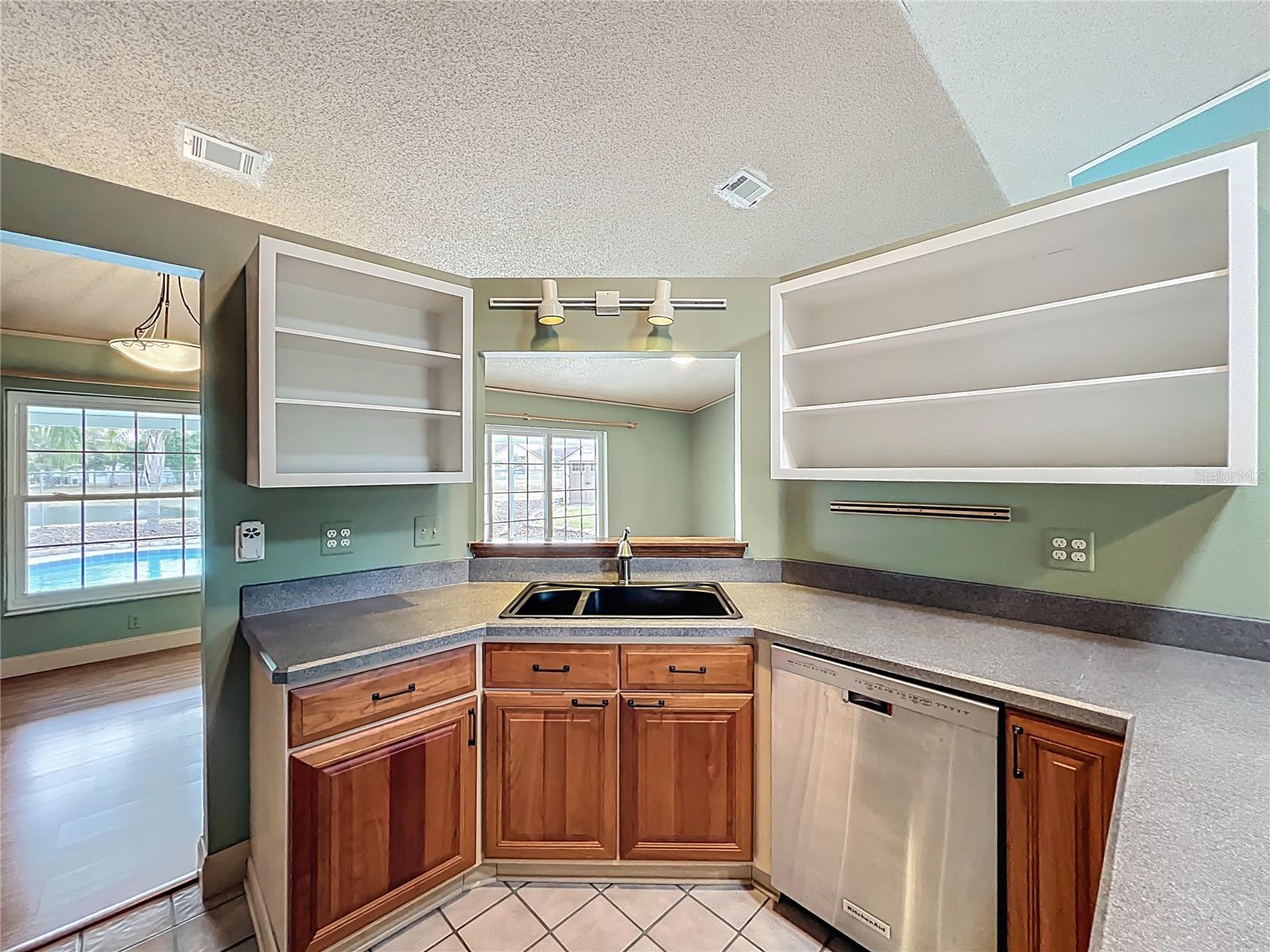 HUNTERS TRACE - Residential