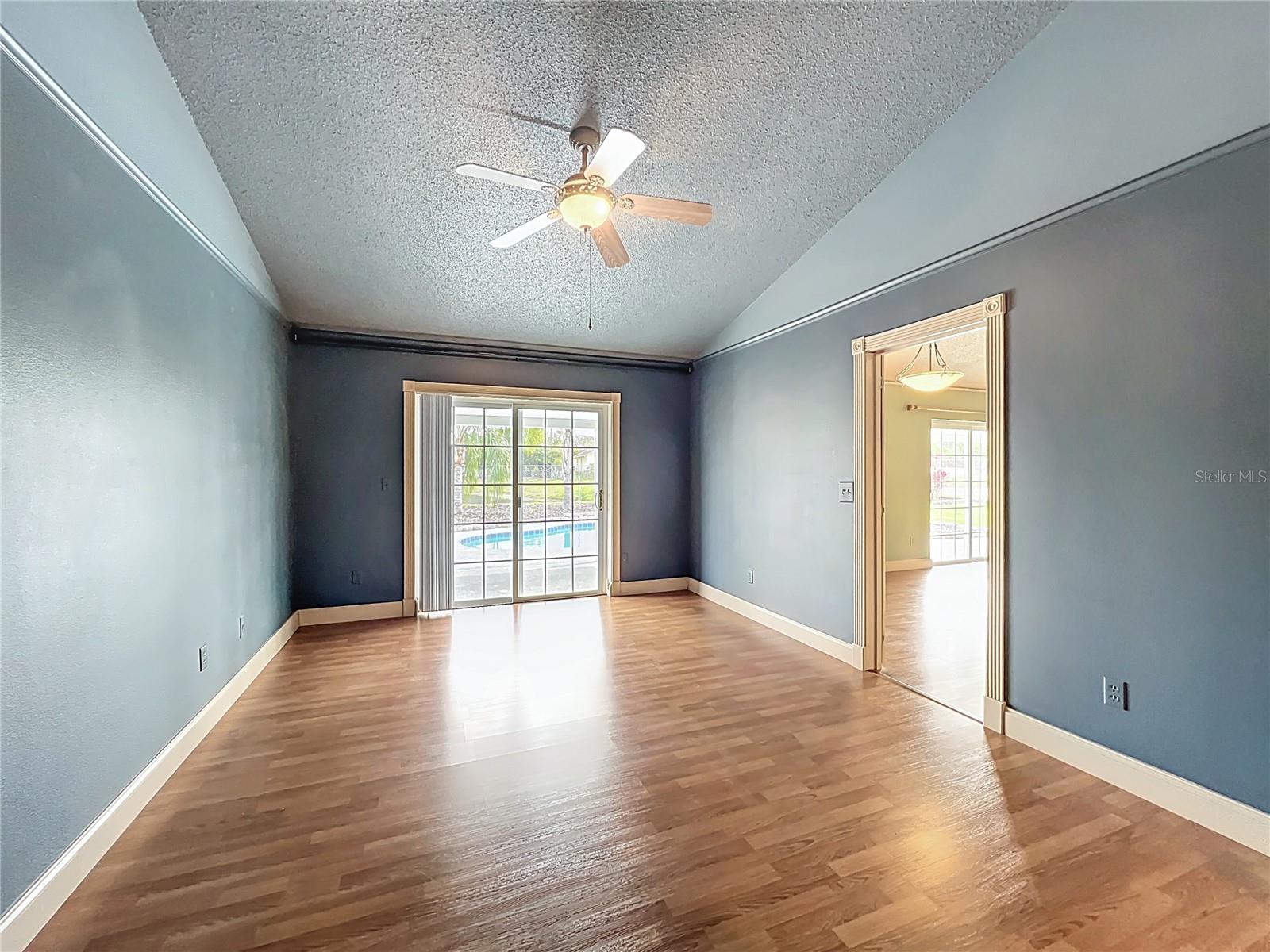 HUNTERS TRACE - Residential