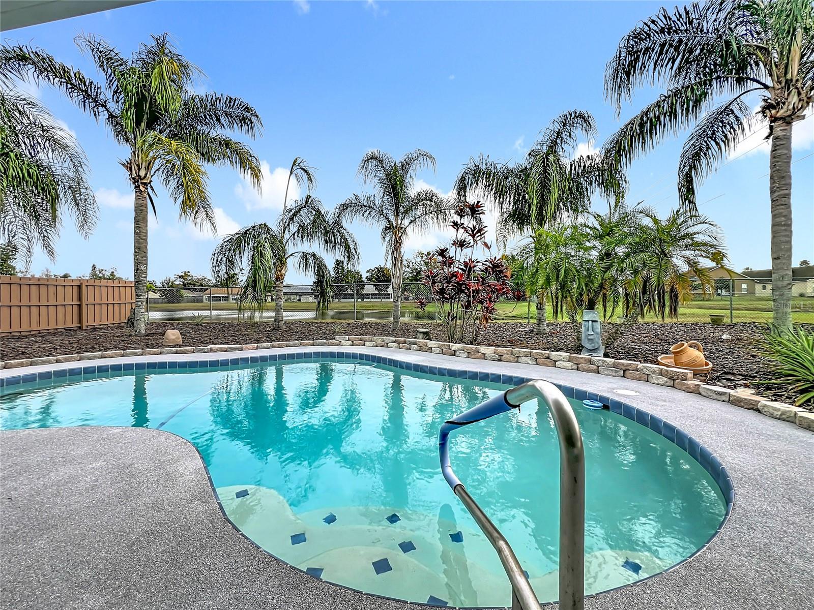 HUNTERS TRACE - Residential