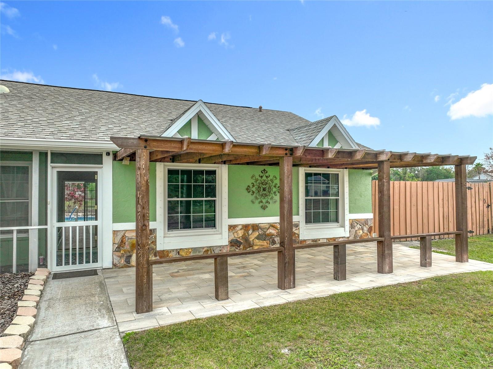 HUNTERS TRACE - Residential