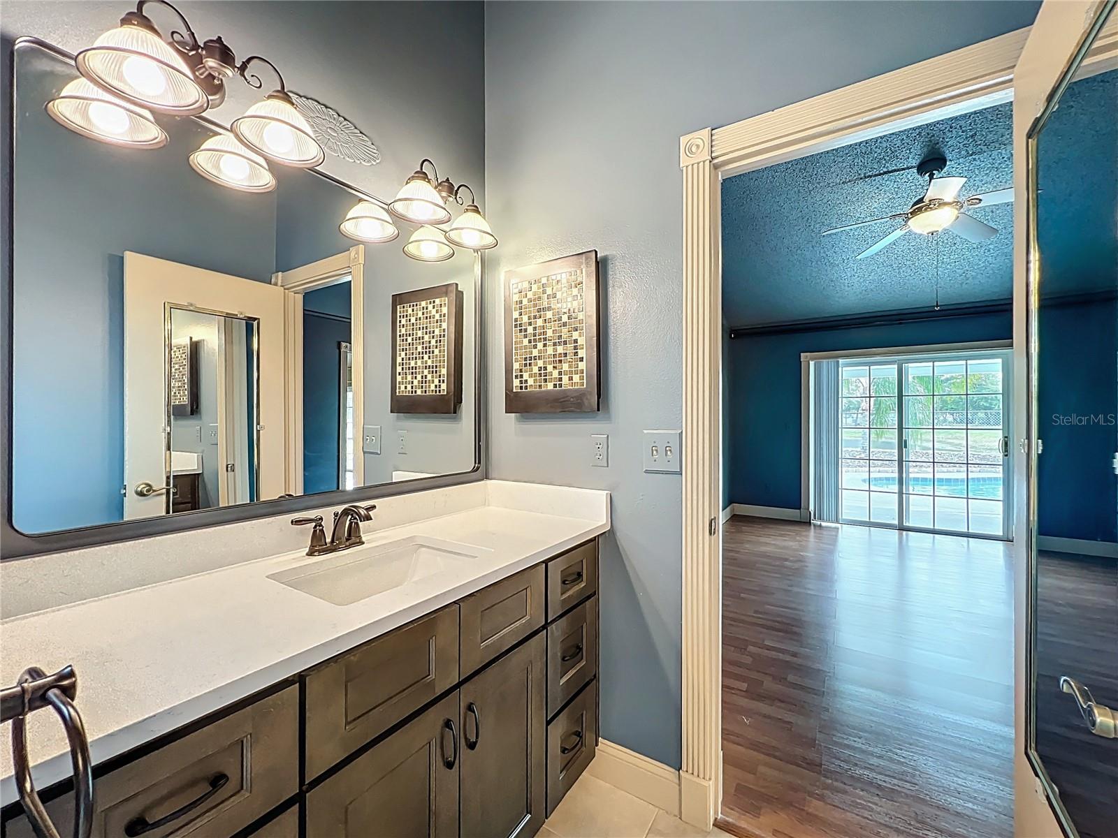 HUNTERS TRACE - Residential