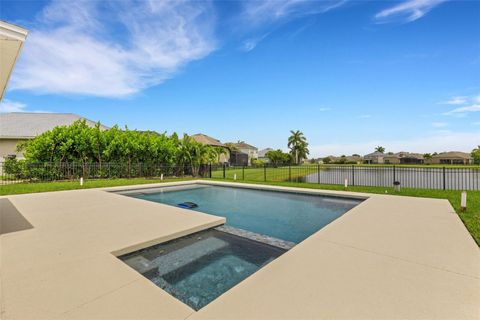 A home in PARRISH