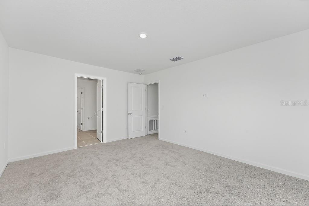 RANCHES/LK MCLEOD III - Residential Lease