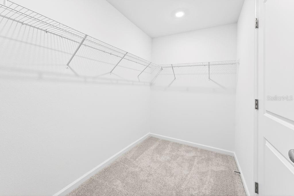 RANCHES/LK MCLEOD III - Residential Lease