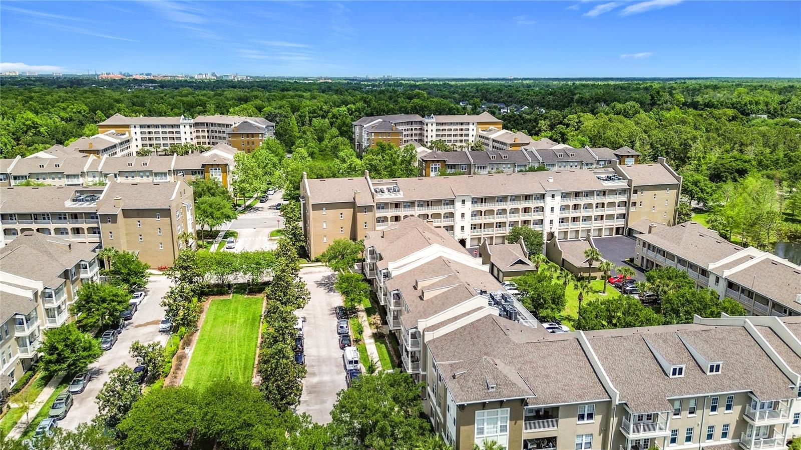 ARTISAN CLUB CONDO PH 2 - Residential