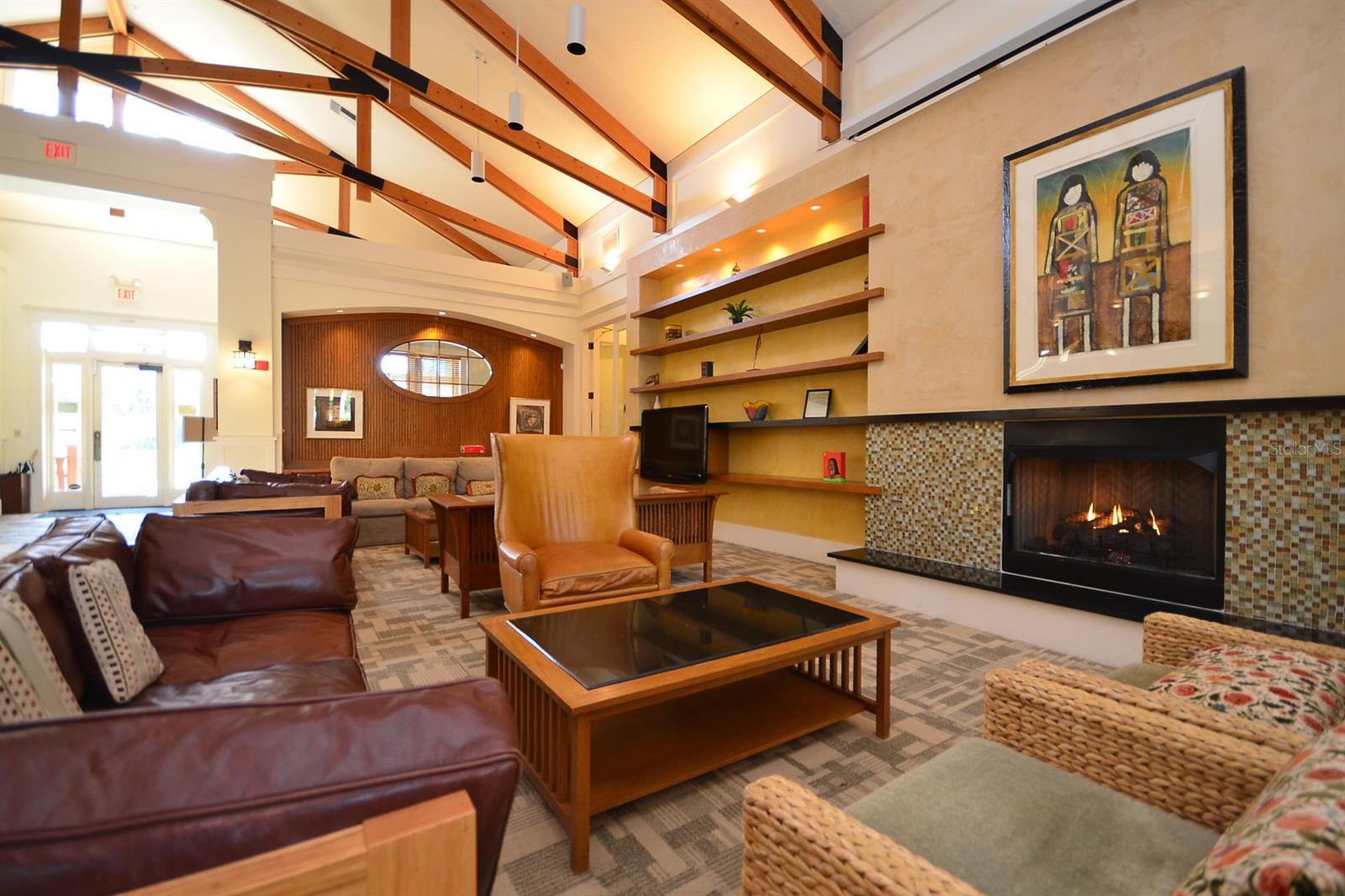 ARTISAN CLUB CONDO PH 2 - Residential