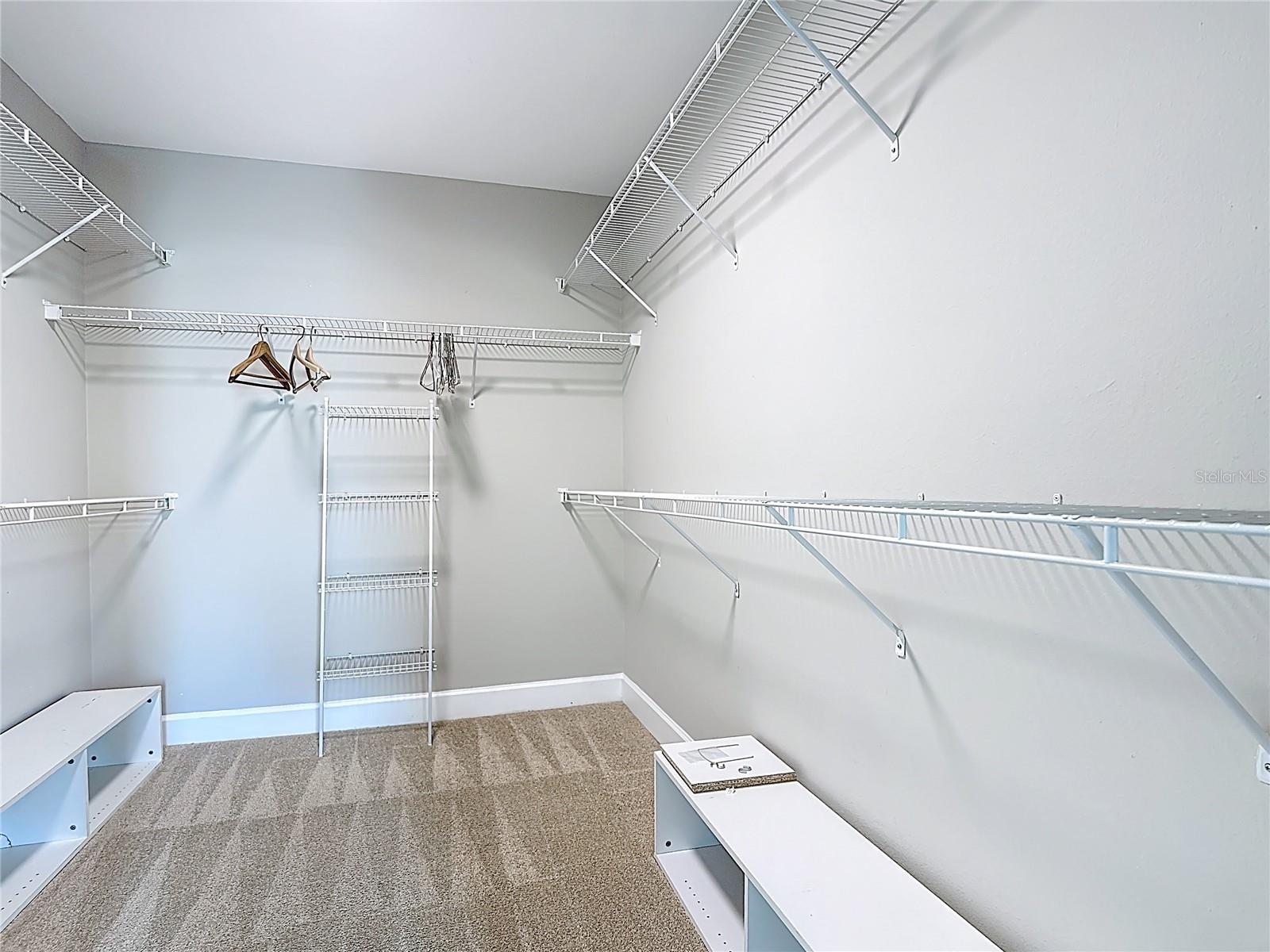 ARTISAN CLUB CONDO PH 2 - Residential