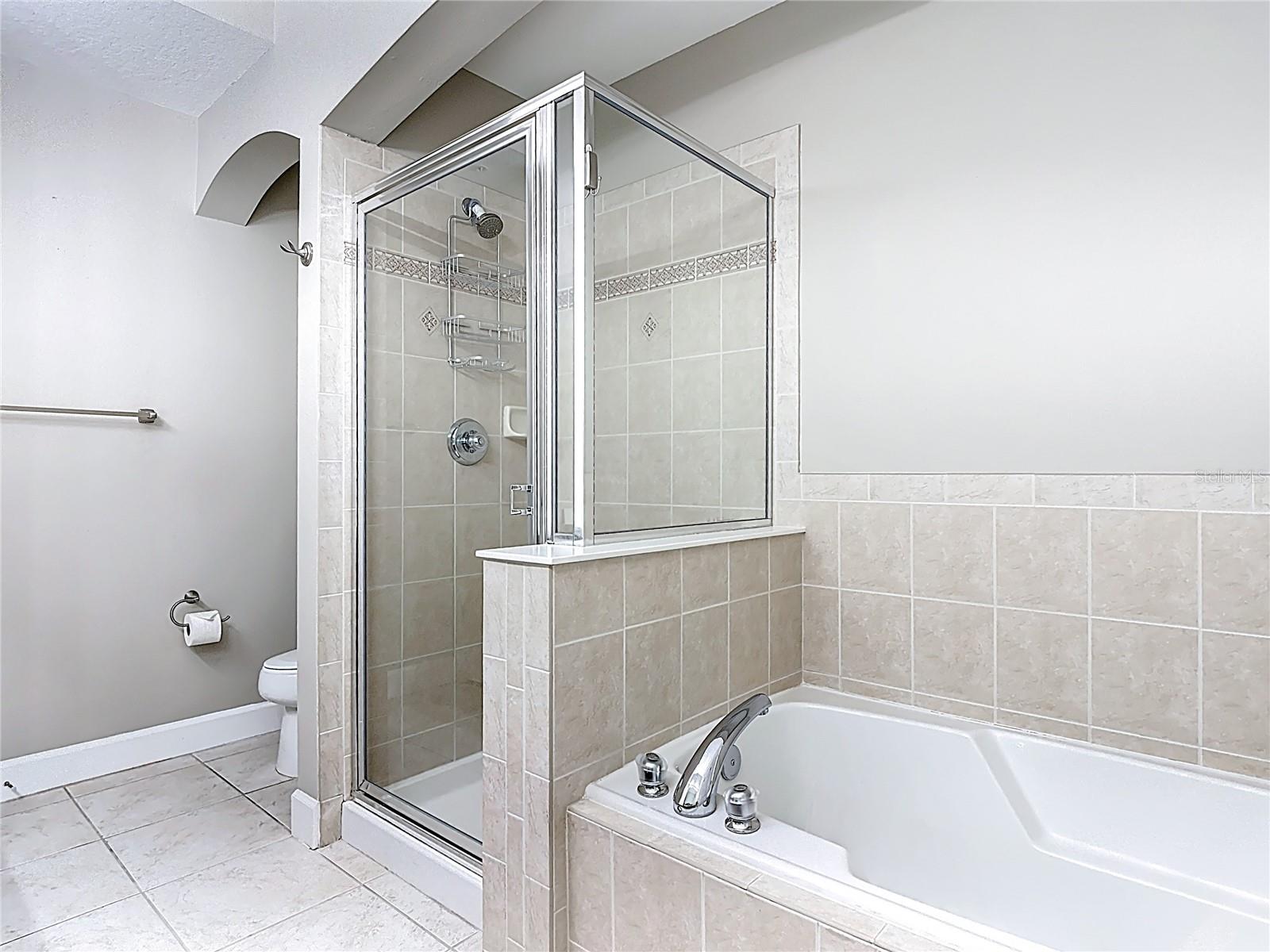 ARTISAN CLUB CONDO PH 2 - Residential