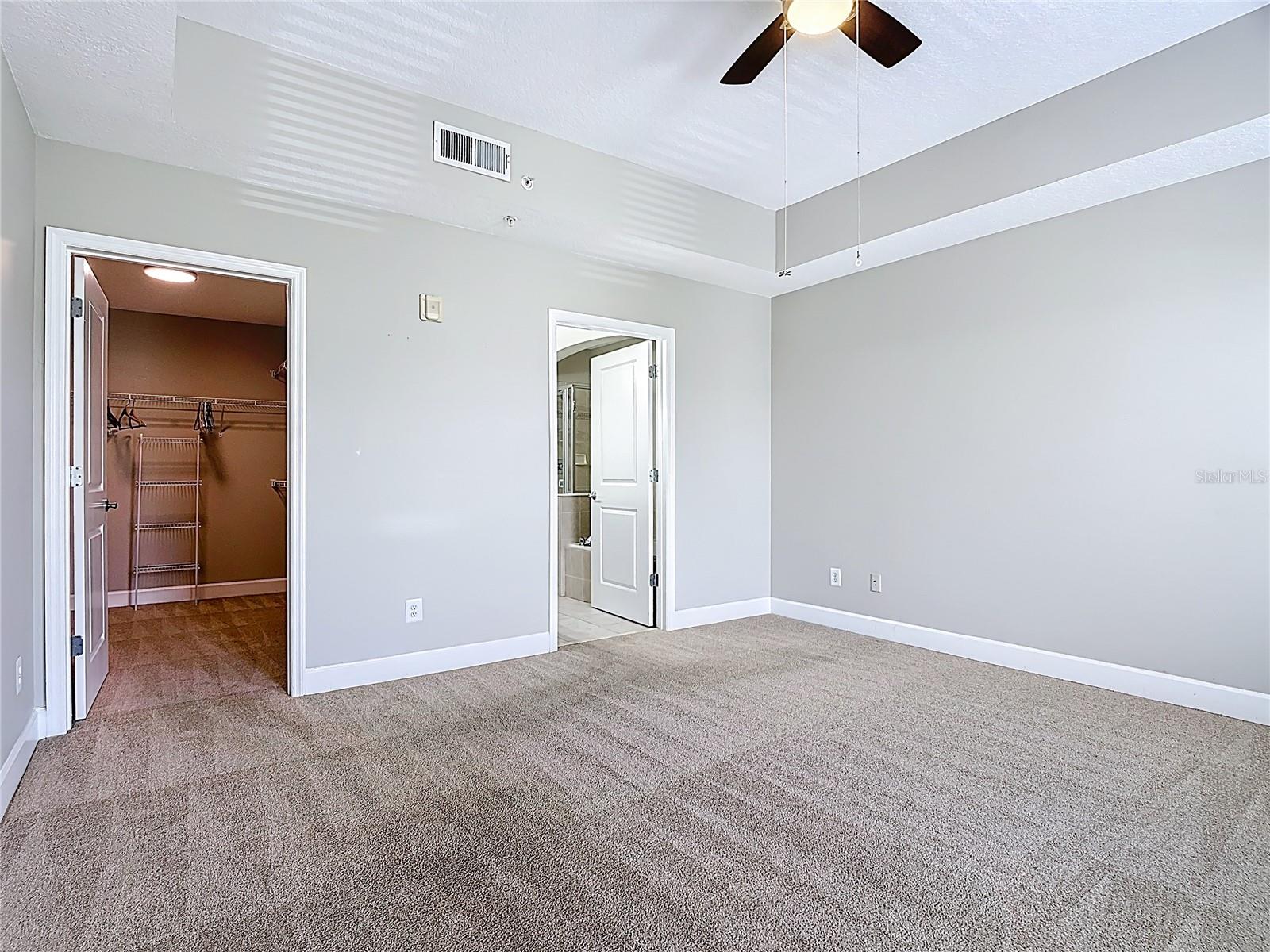 ARTISAN CLUB CONDO PH 2 - Residential