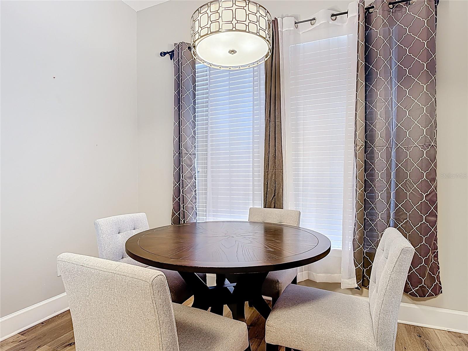 ARTISAN CLUB CONDO PH 2 - Residential