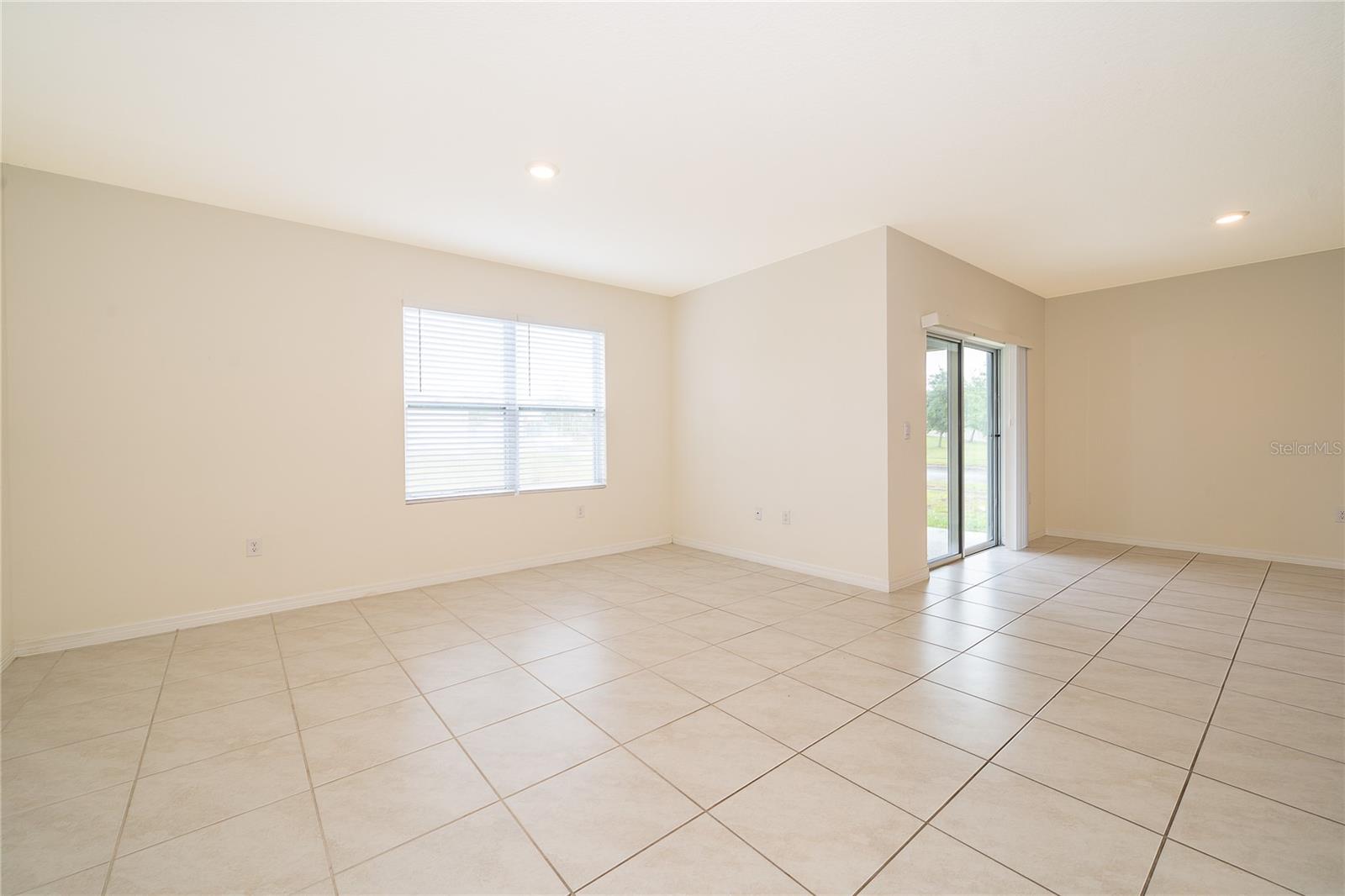 BRIDLE PATH - Residential