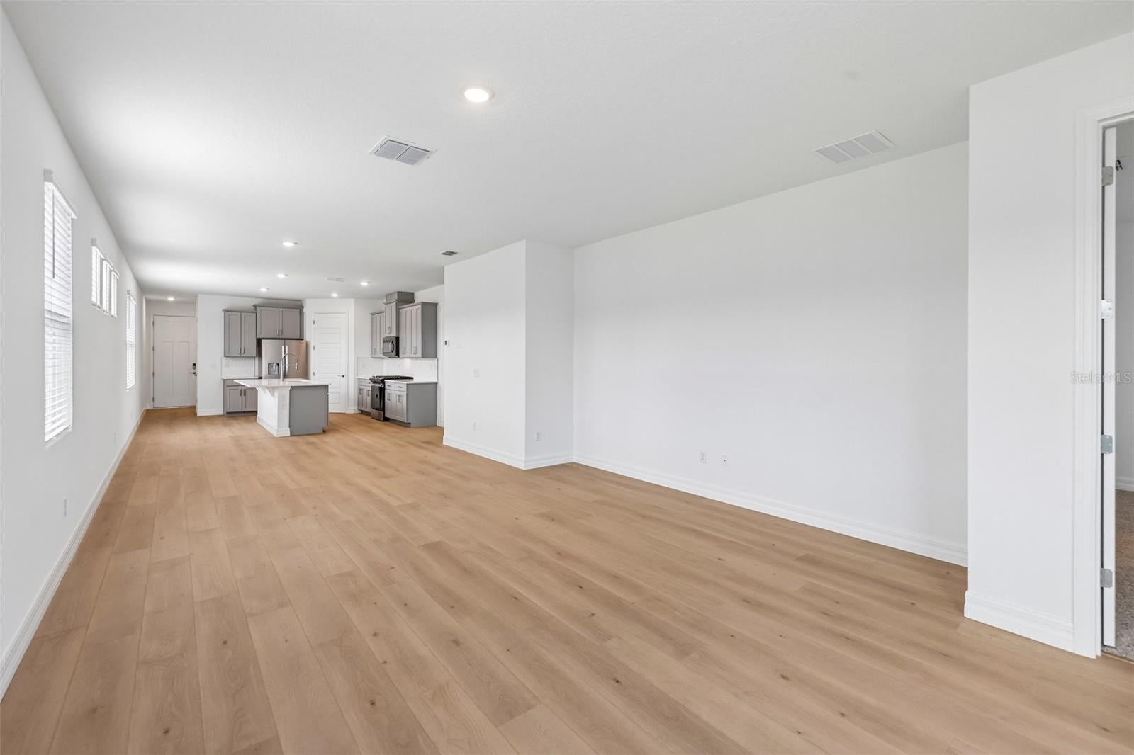 8595 BRIDGEPORT BAY CIRCLE