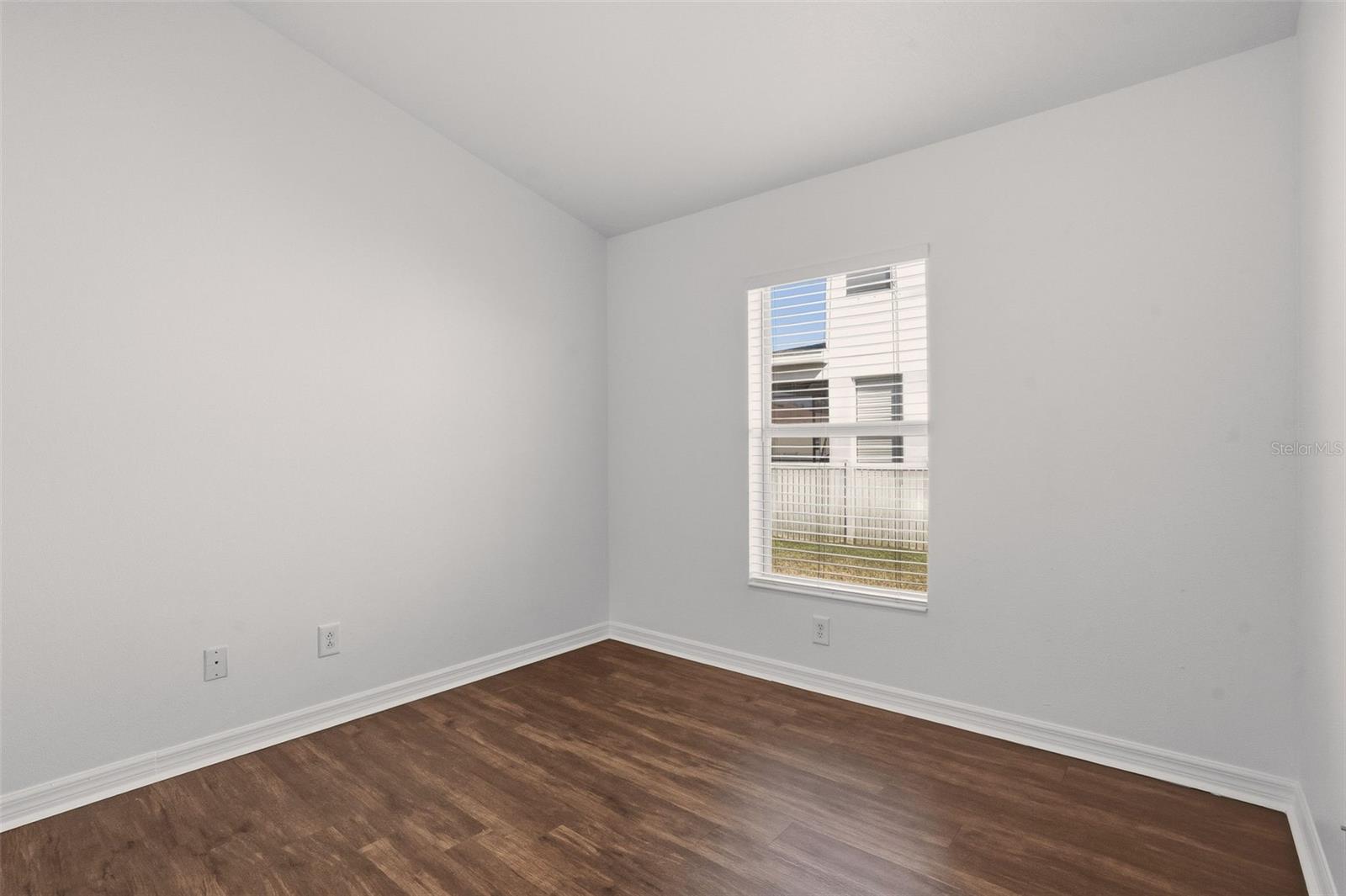 CRYSTAL LAKES - Residential