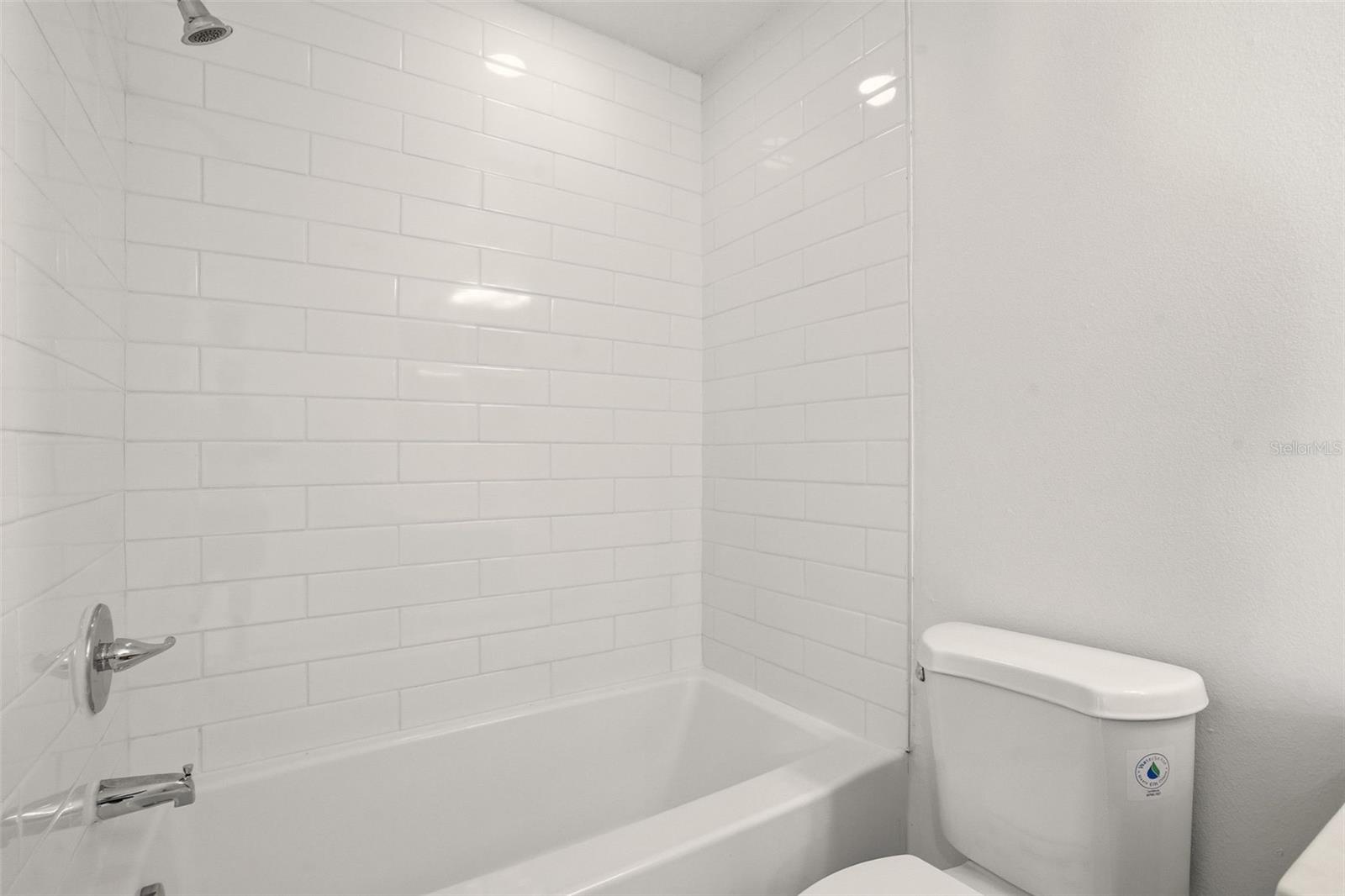 CRYSTAL LAKES - Residential